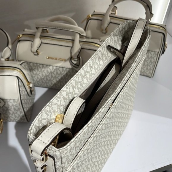 Michael Kors Jet Set Travel Large Messenger Crossbody Bag Light Cream Multi - Picture 12 of 16